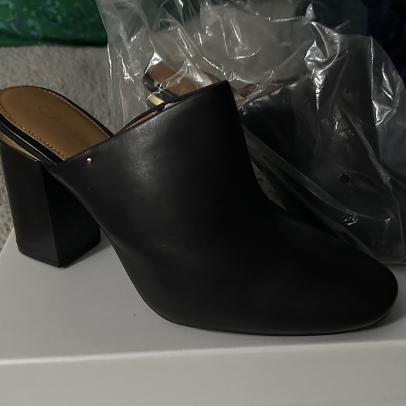 Calvin Klein CanthaSiriana Leather ClosedToe Mules - Picture 7 of 8